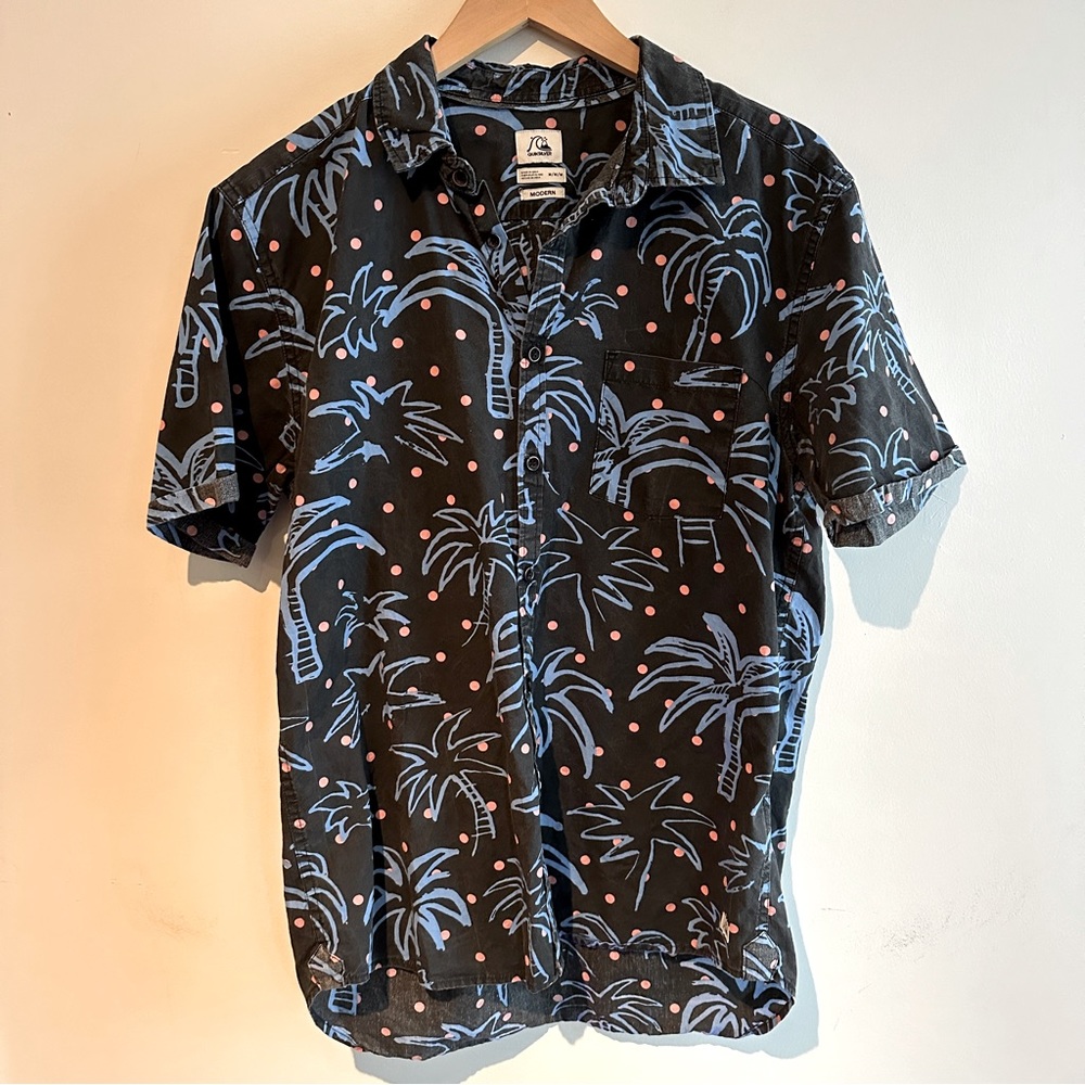 Quicksilver navy short sleeve shirt